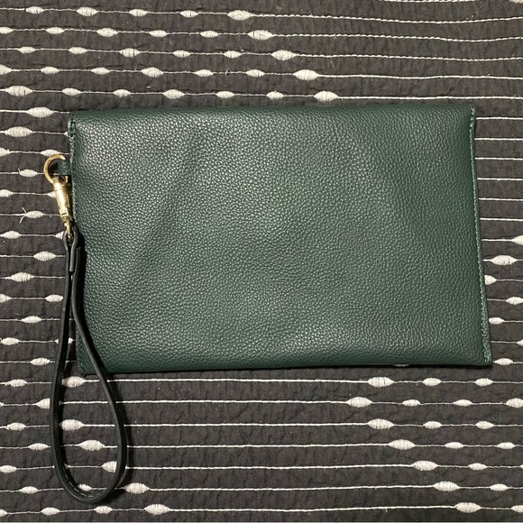 NWOT Medium Envelope Wristlet - Picture 3 of 3